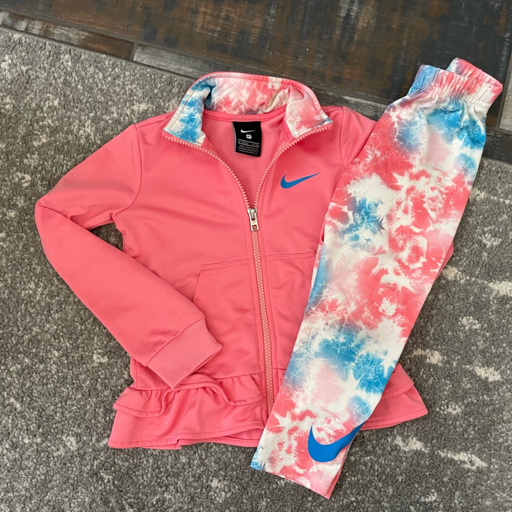 Nike Set with Pants & Jacket. Size 4T.